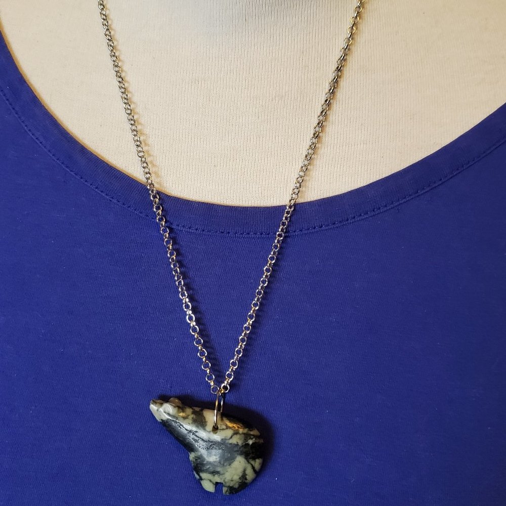 20" Silver Tone Banded Beach Stone Bear Pendant Necklace Tony Alexander Jewelry